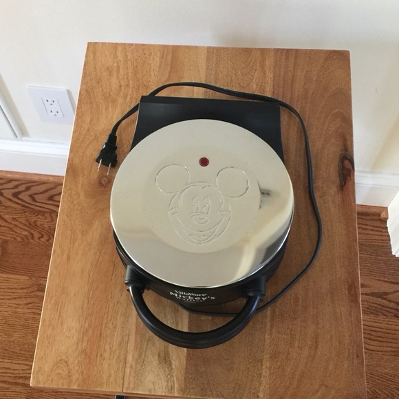 Waffle Iron Villaware 5555-01 Mickey Waffle Iron - Picture 7 of 11